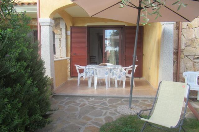 Appartamento Casa Alice Budoni Esterno foto
