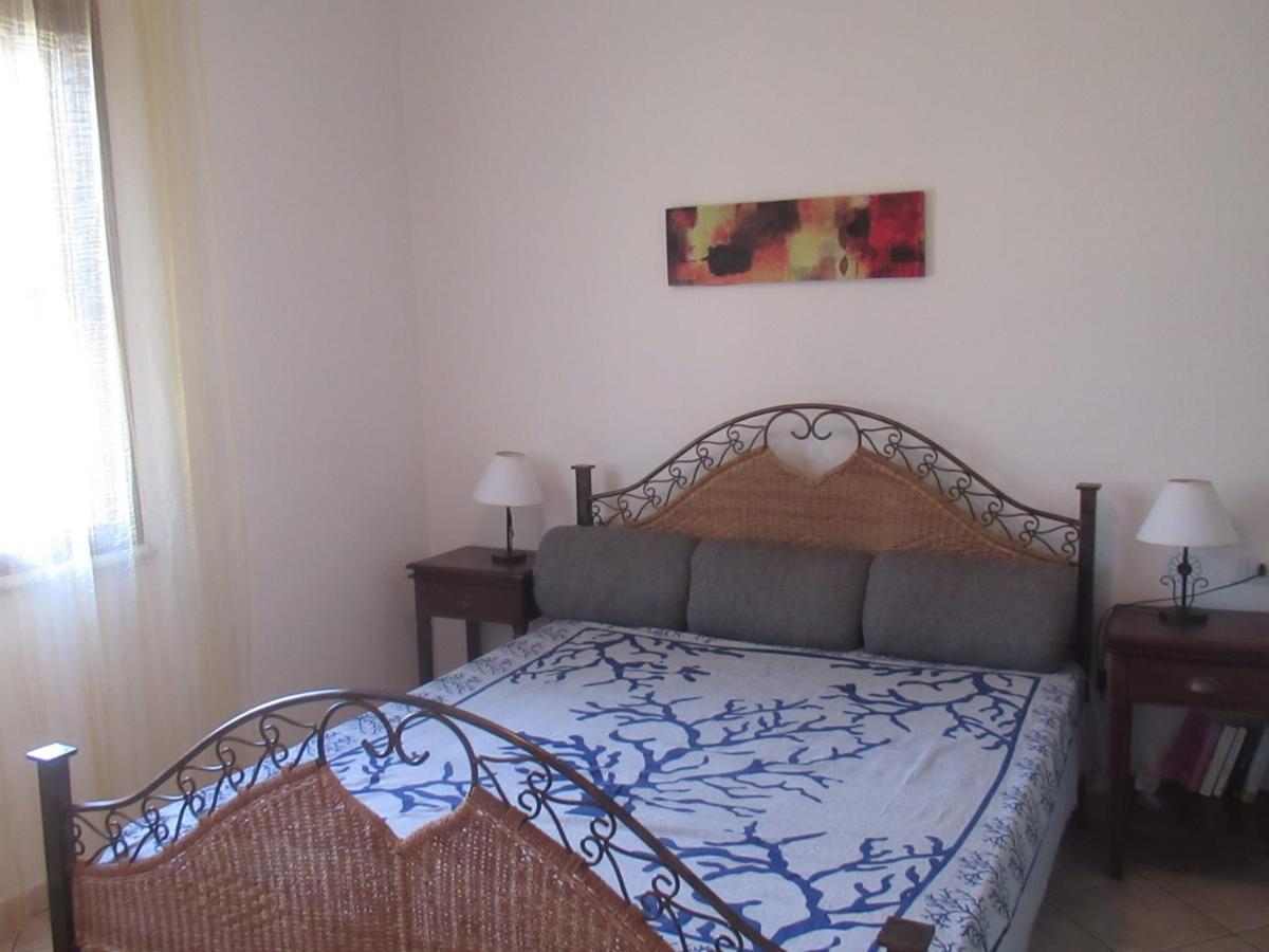 Appartamento Casa Alice Budoni Esterno foto