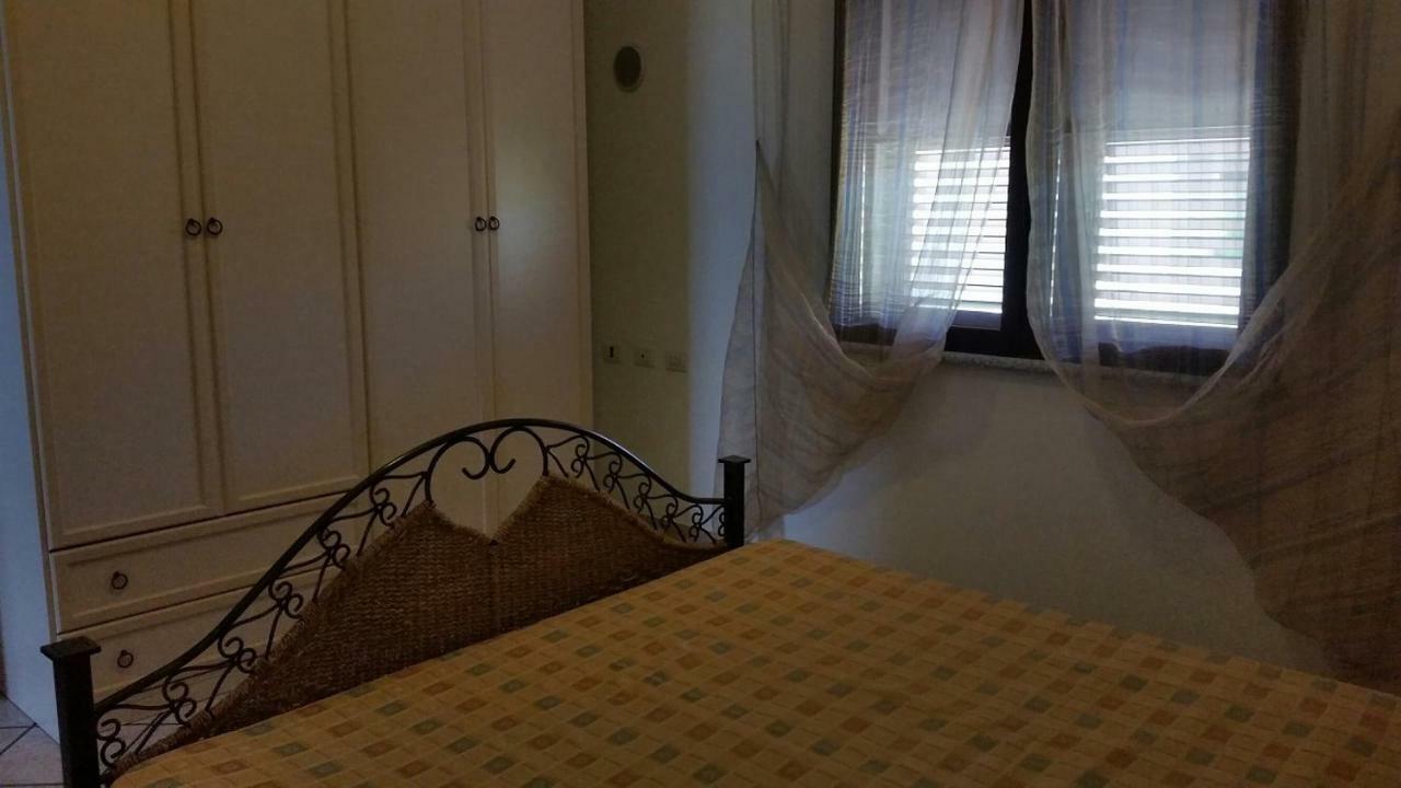 Appartamento Casa Alice Budoni Esterno foto