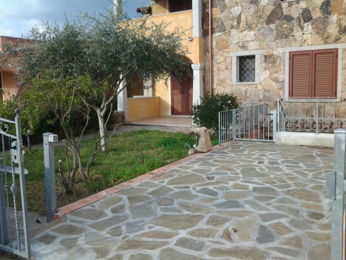 Appartamento Casa Alice Budoni Esterno foto