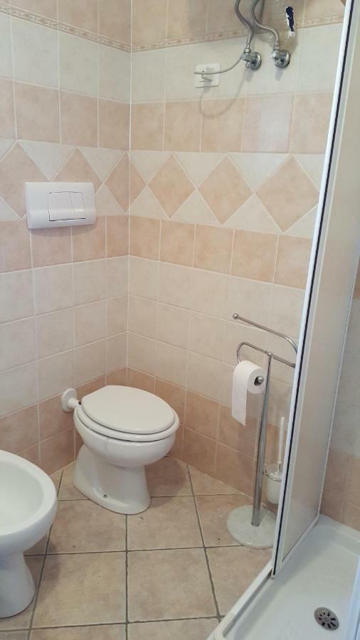 Appartamento Casa Alice Budoni Esterno foto
