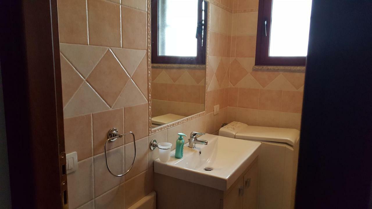Appartamento Casa Alice Budoni Esterno foto